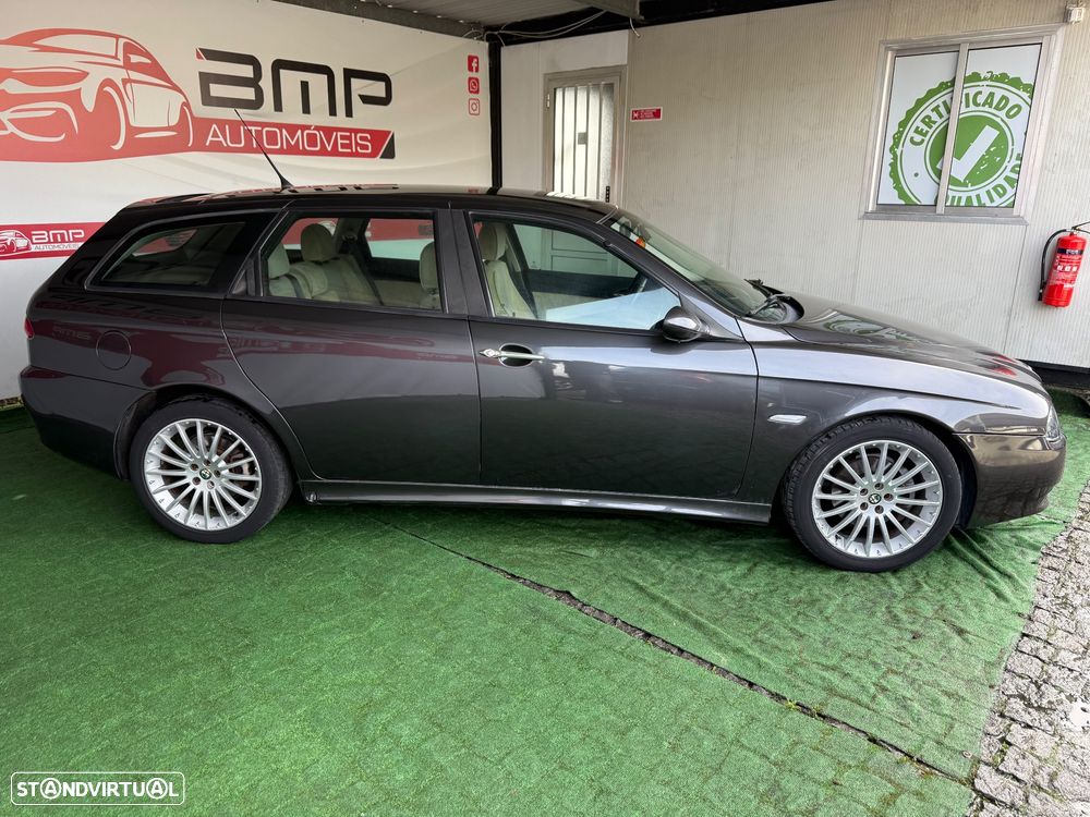 Alfa Romeo 156 Sportwagon 2.4 JTD Distinctive - 4