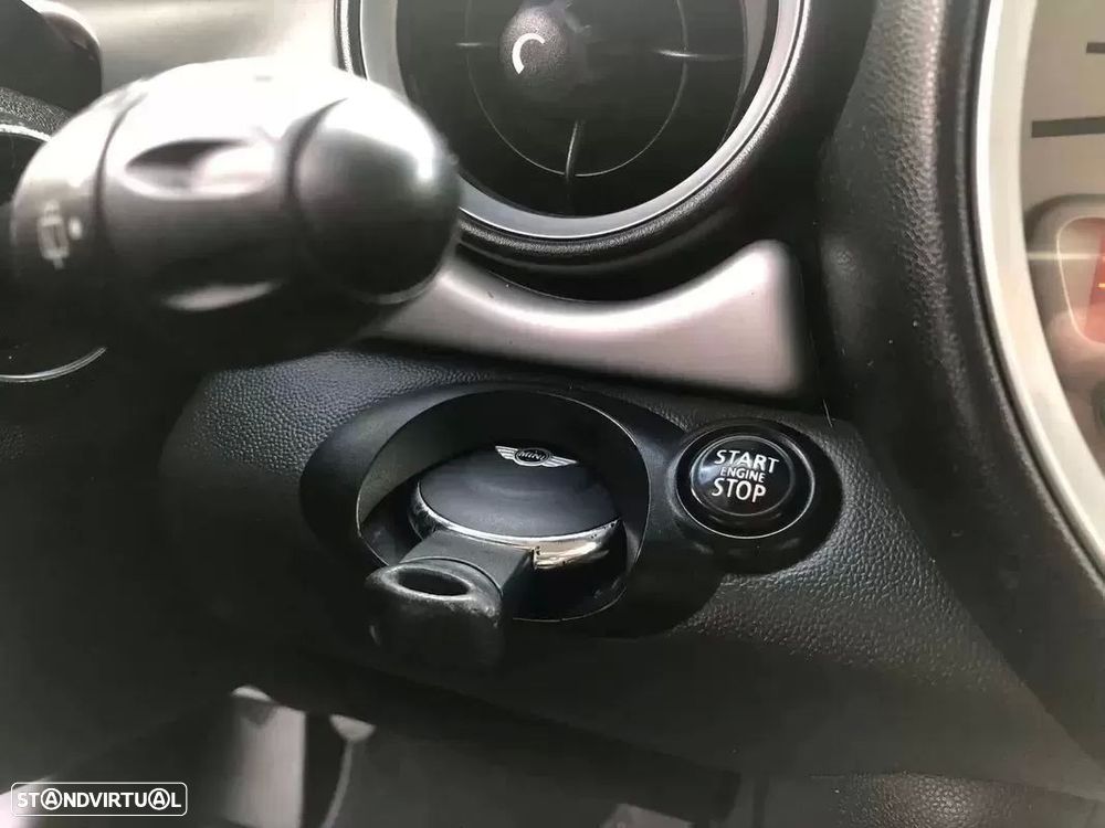 MINI 3 Portas Cooper D - 18
