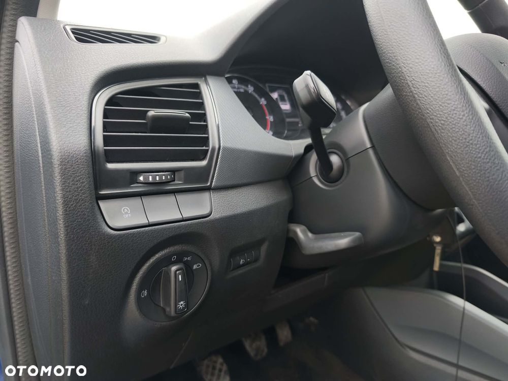 Skoda Fabia 1.0 MPI Active - 25