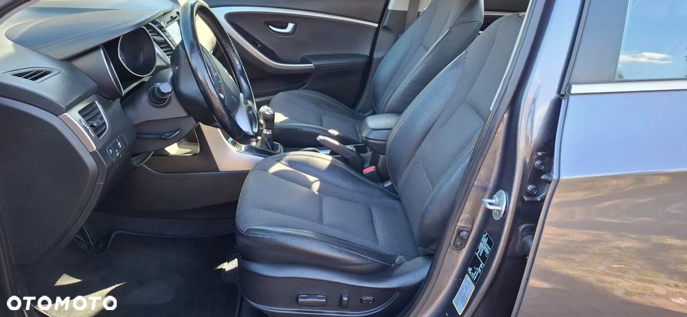 Hyundai i30 1.6 CRDI Intro Edition - 14