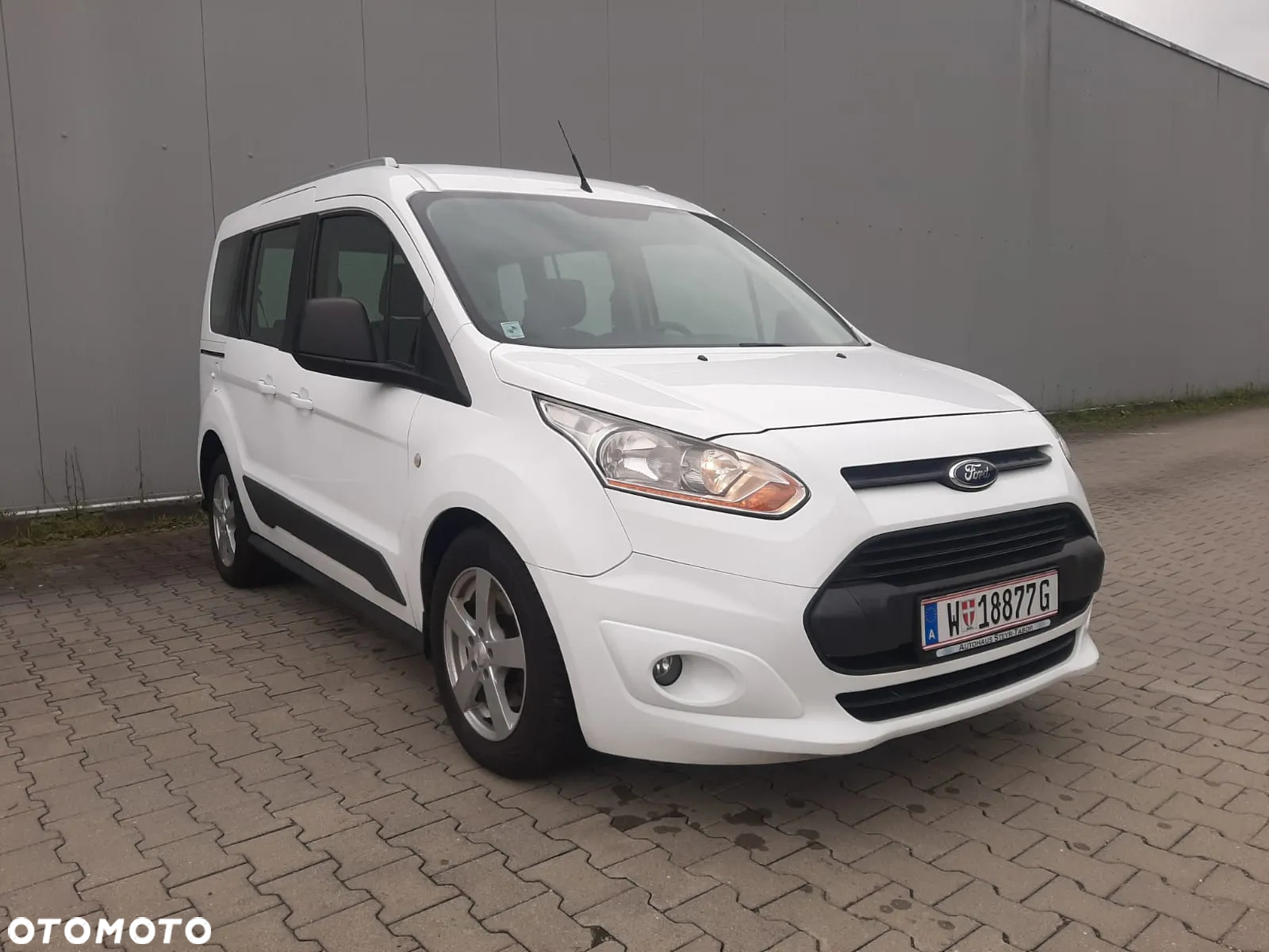 Ford Tourneo Connect 1.0 EcoBoost Start-Stop Ambiente - 32