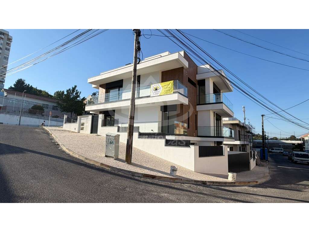 Moradia V4 nova no Bairro Soltejo, São João da Talha. Vista rio. - Grande imagem: 4/46