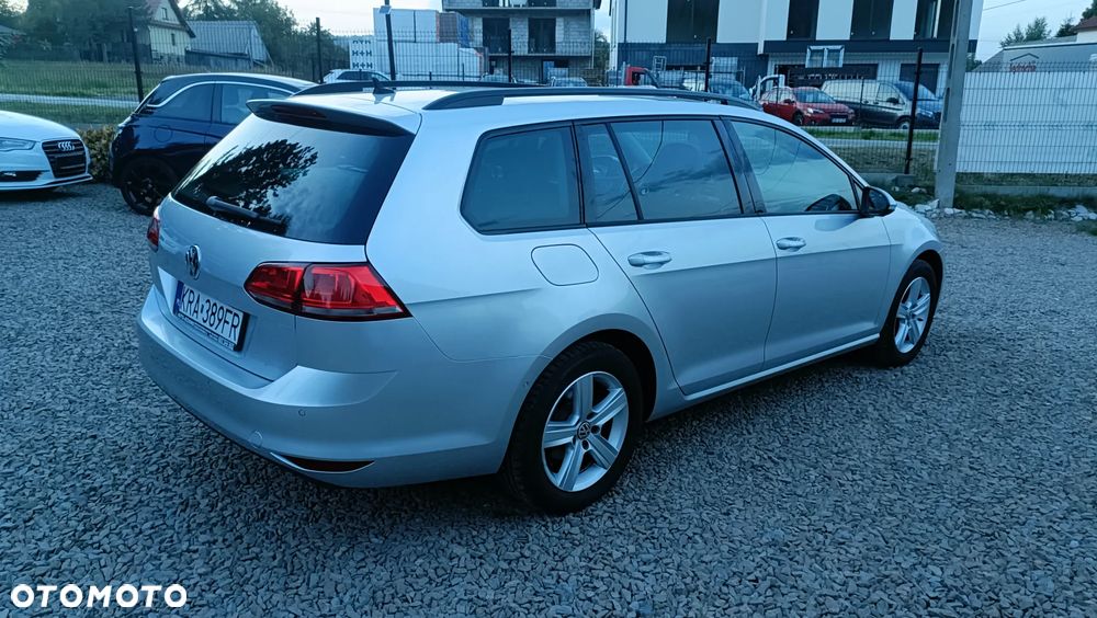 Volkswagen Golf - 5