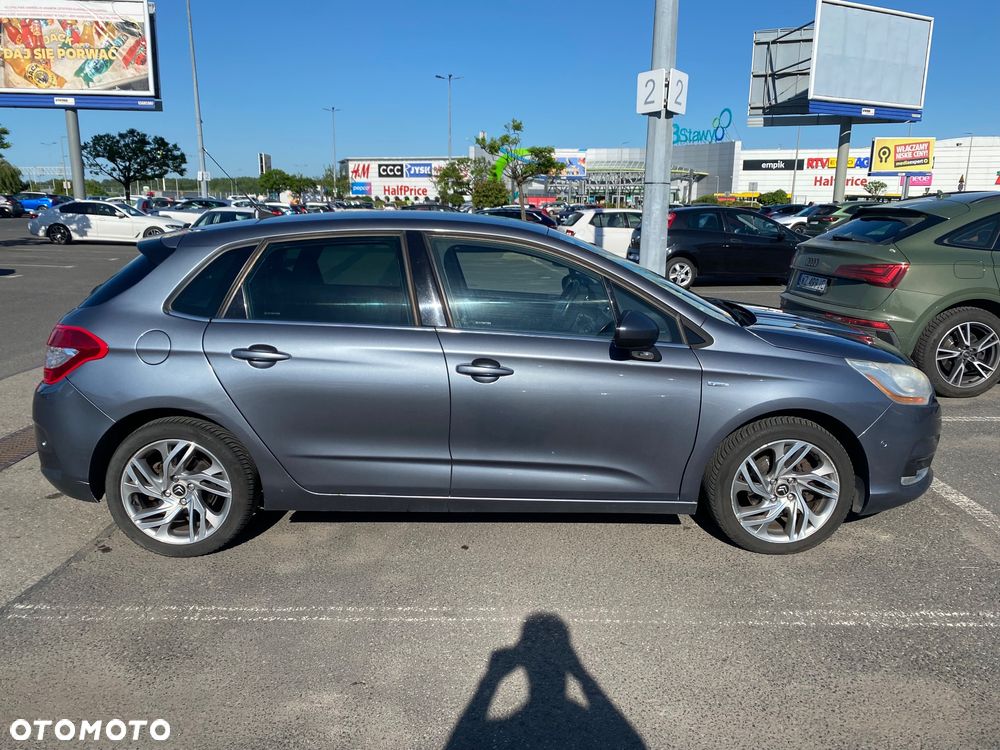 Citroën C4 e-HDi 110 Exclusive - 4