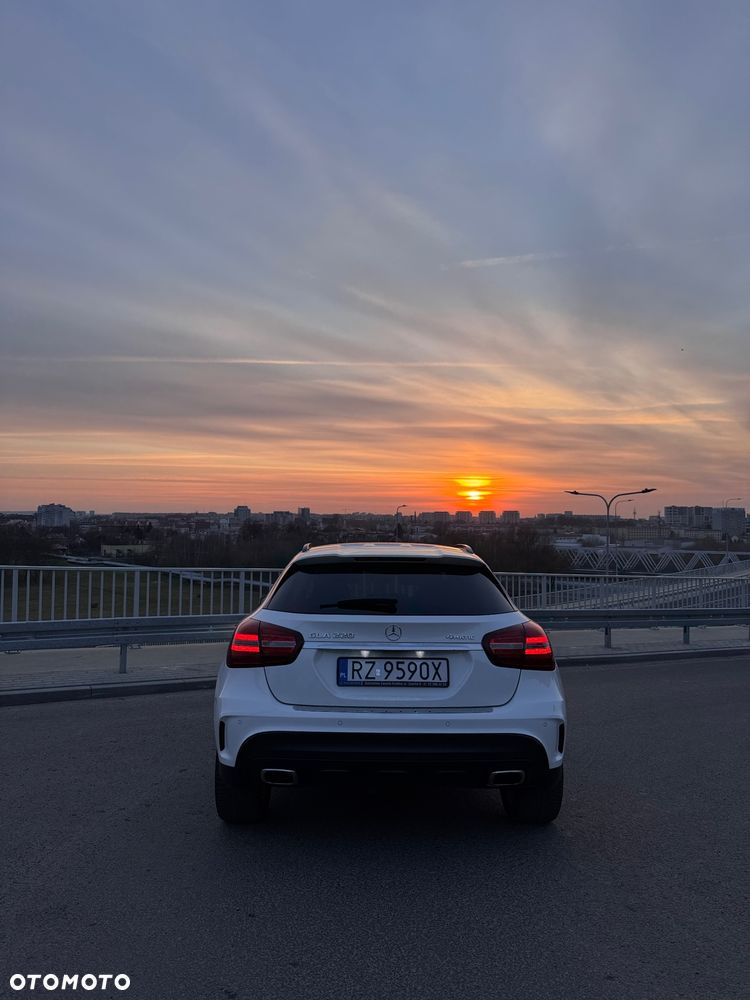 Mercedes-Benz GLA 220 4-Matic AMG Line - 7