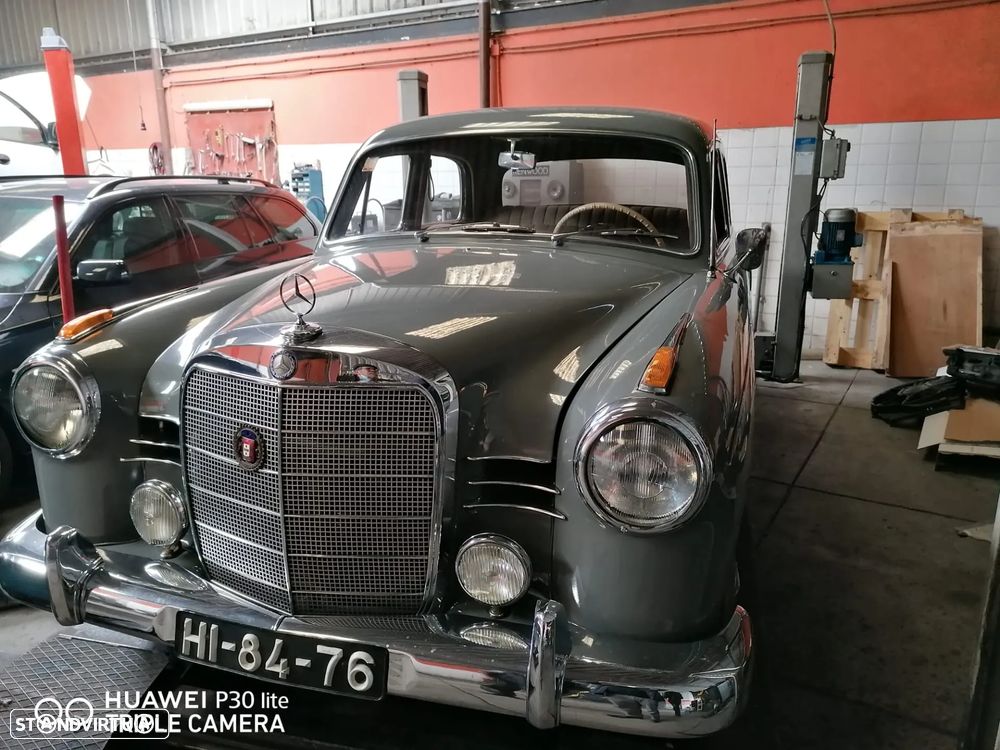 Mercedes-Benz 190 - 2