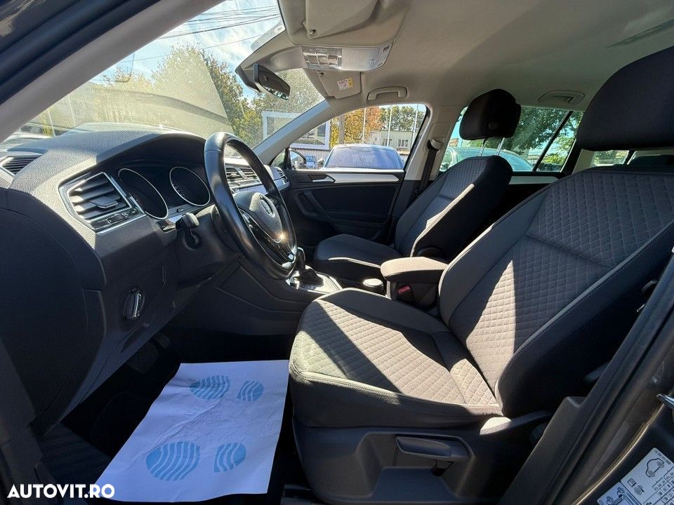 Volkswagen Tiguan - 13