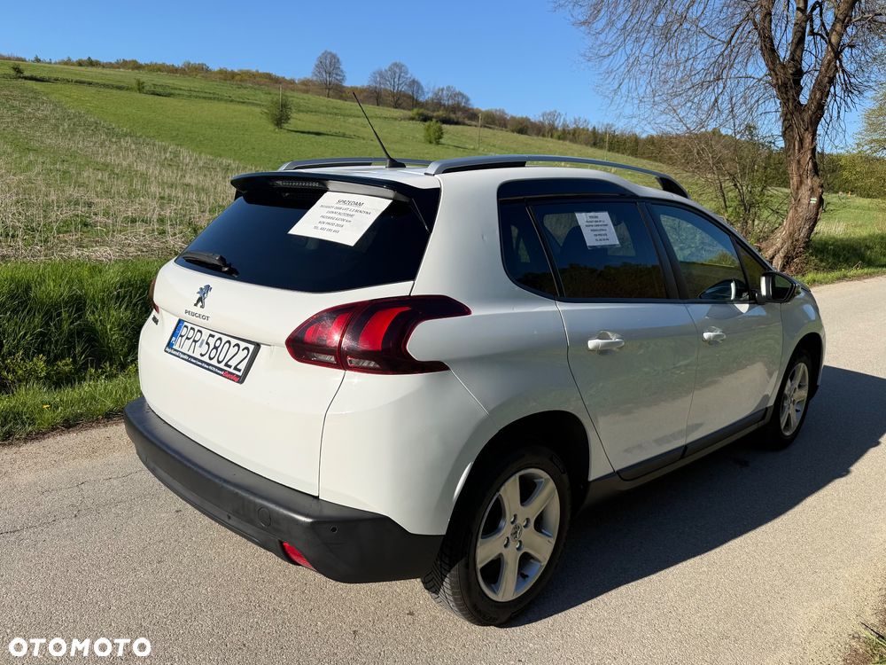 Peugeot 2008 PureTech 110 GPF Stop&Start EAT6 Style - 4