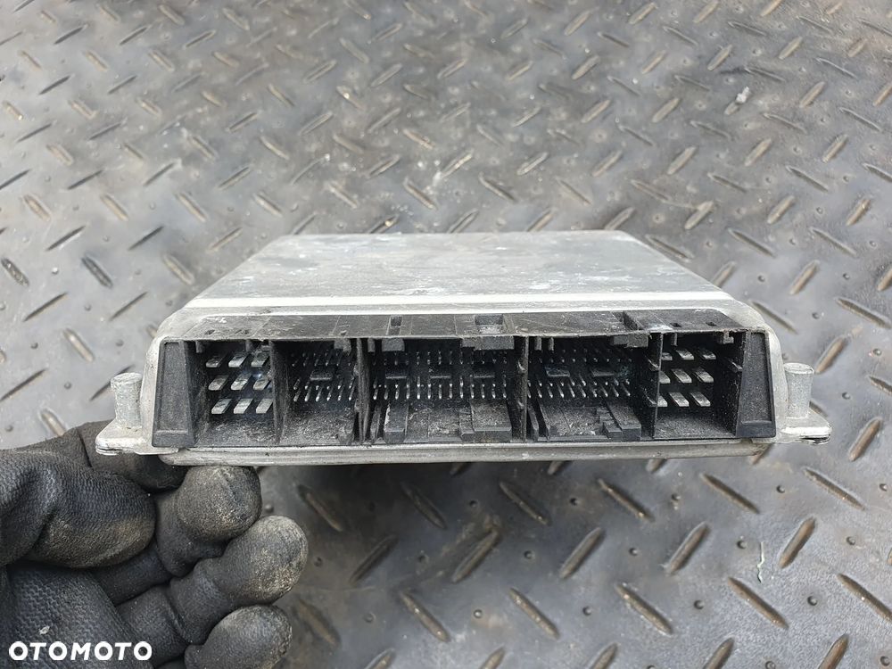 MERCEDES C W203 2.2CDI ECU KOMPUTER STEROWNIK SILNIKA A6111537479 0281010608 BOSCH - 2