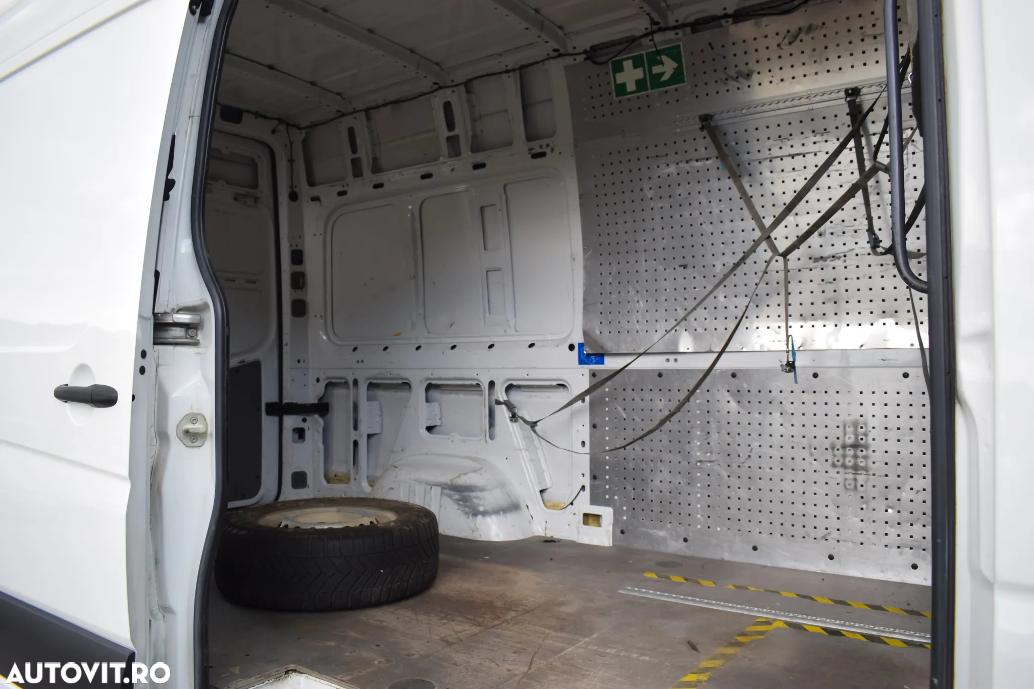 Volkswagen Crafter - 10