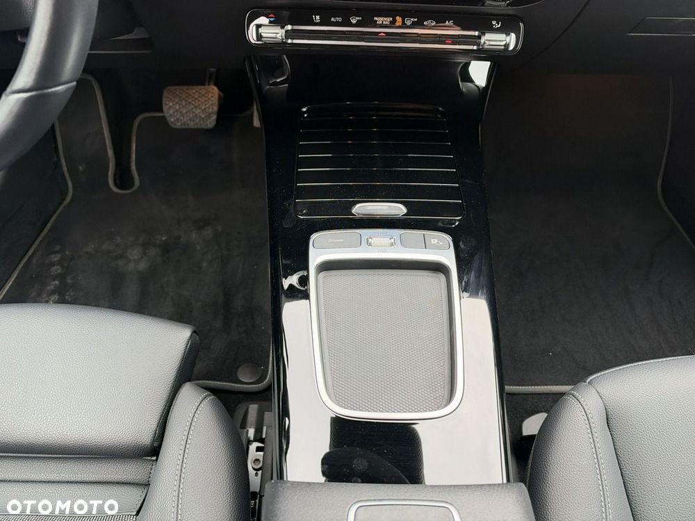 Mercedes-Benz Klasa A 200 d 8G-DCT - 24