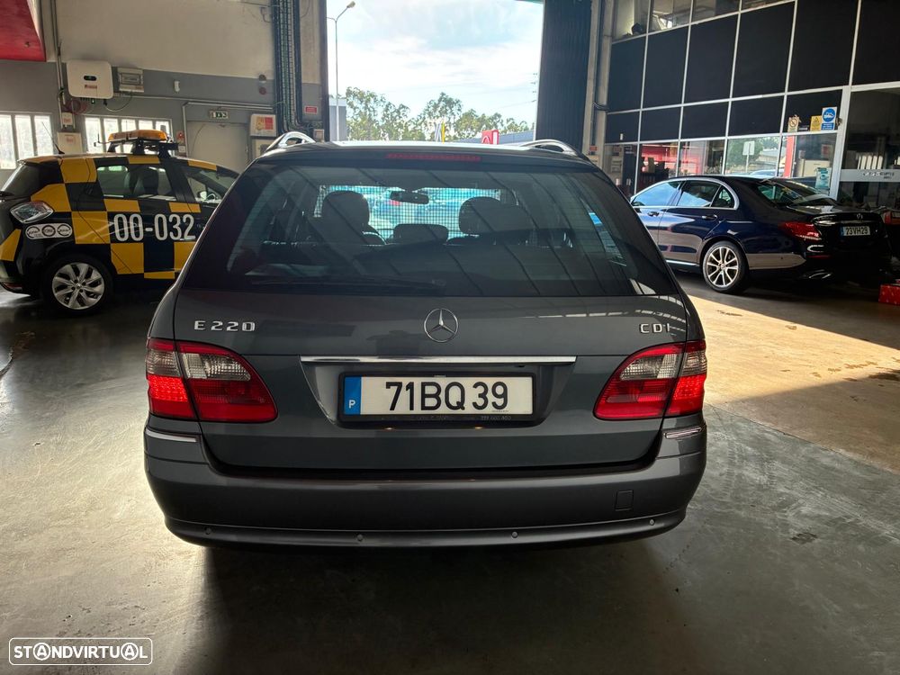 Mercedes-Benz E 220 CDi Avantgarde Aut. - 11