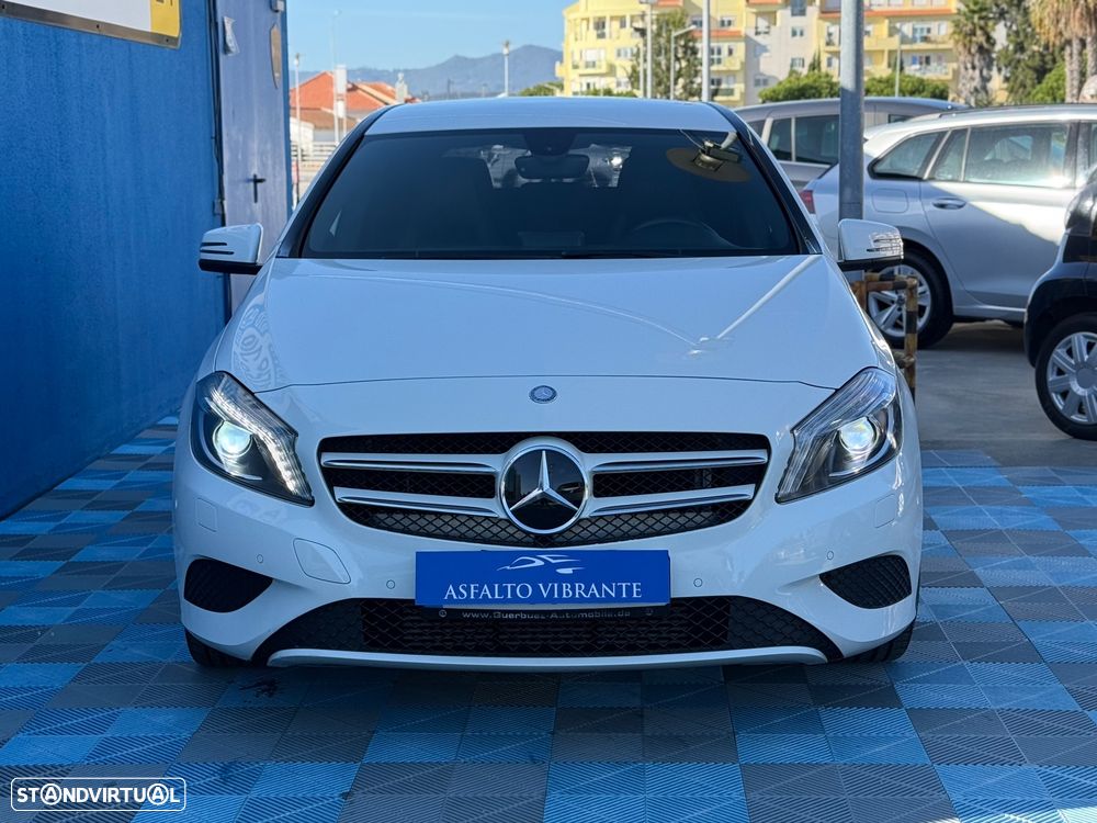 Mercedes-Benz A 180 (BlueEFFICIENCY) Style - 2