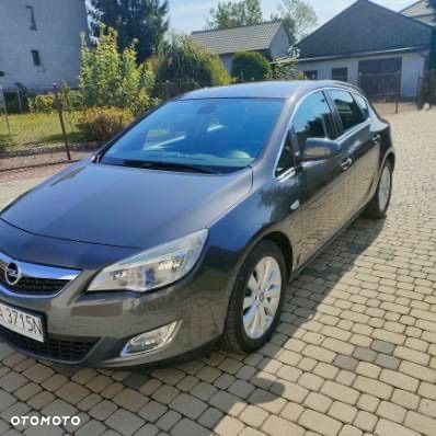 Opel Astra IV 1.6 T Cosmo - 1