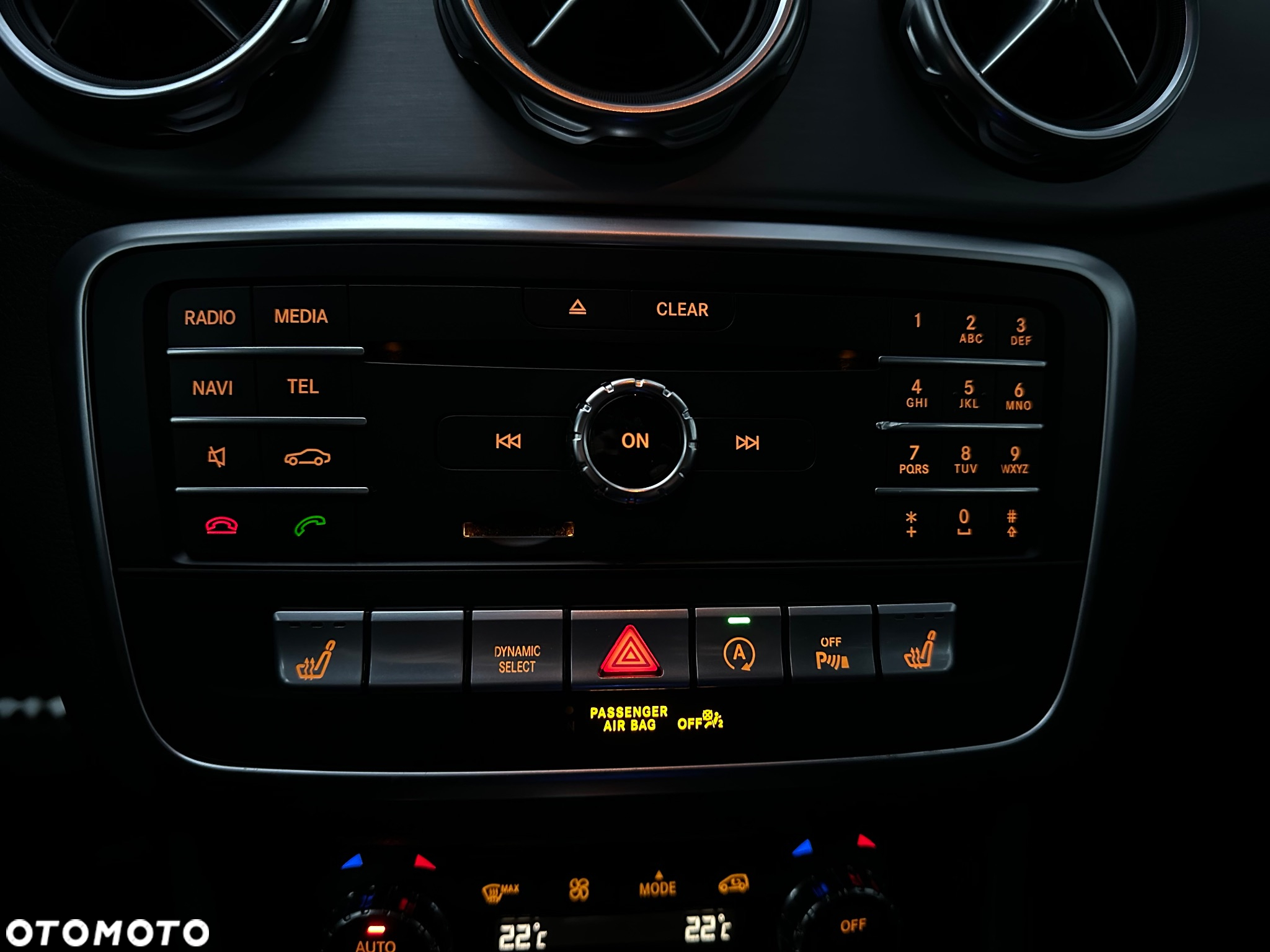 Mercedes-Benz GLA 200 7G-DCT AMG Line - 27