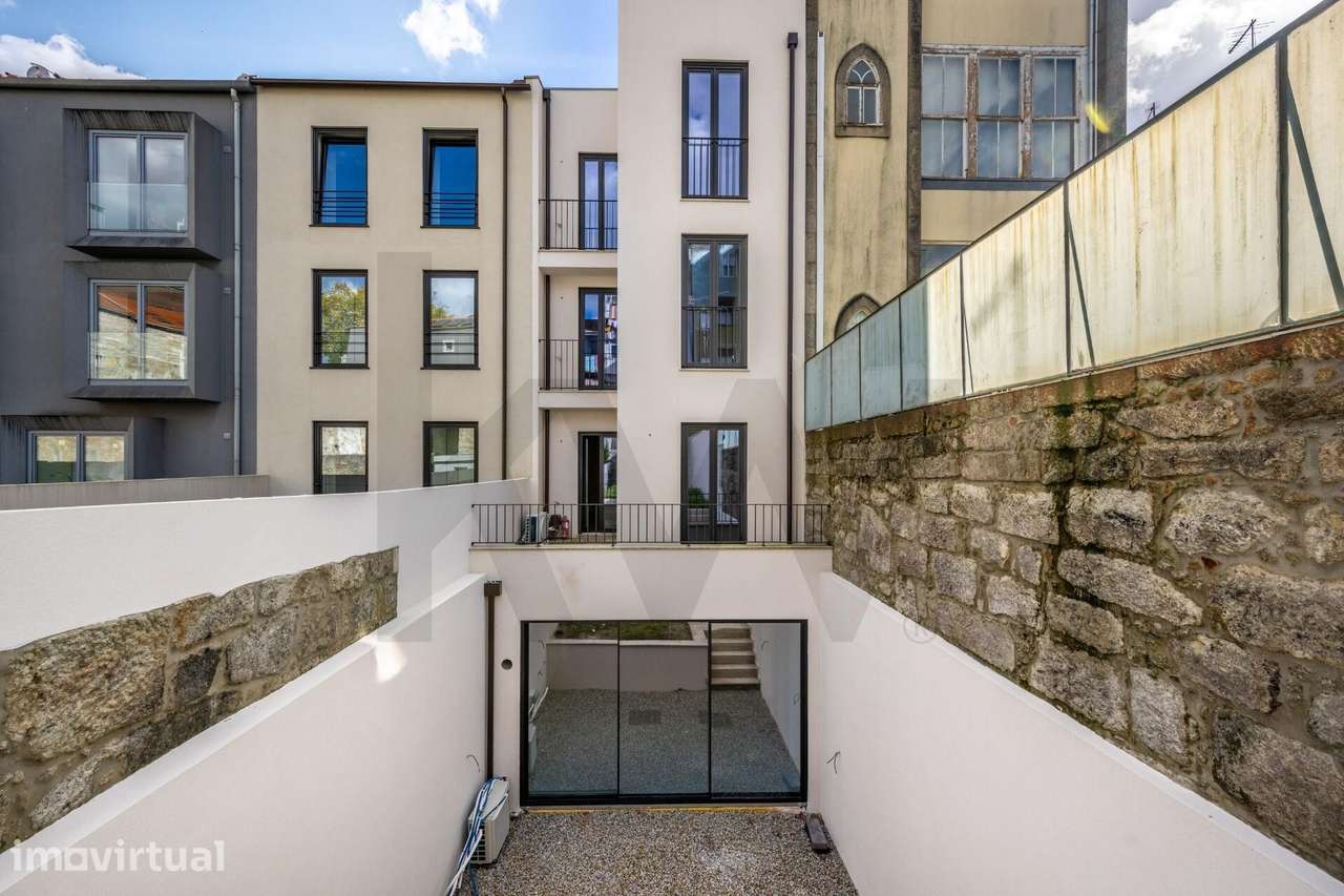 Apartamento T2 no Centro do Porto - frente ao Hospital Santo António - Grande imagem: 4/31