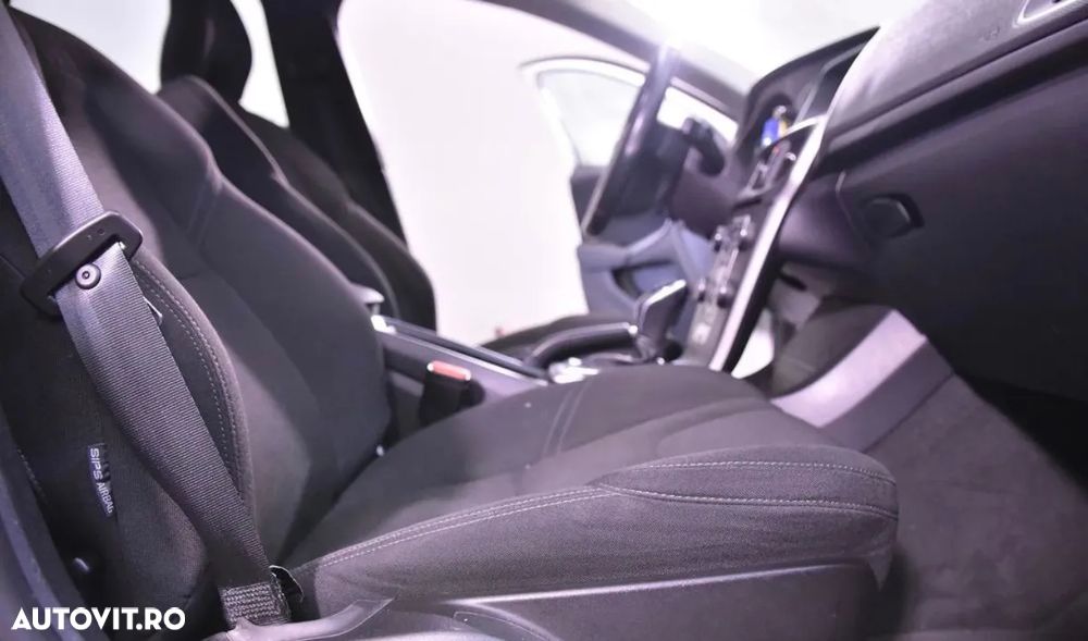 Volvo V40 D2 Aut. Kinetic - 10