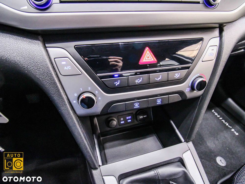 Hyundai Elantra 1.6 Comfort - 18