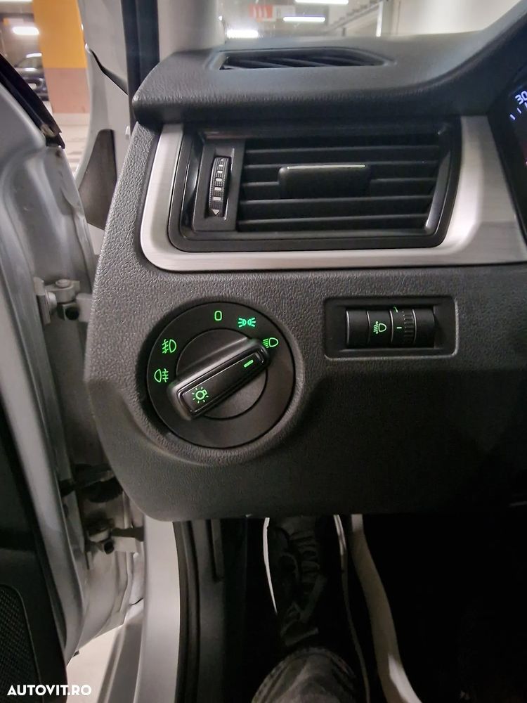 Skoda RAPID 1.2 TSI Ambition - 4