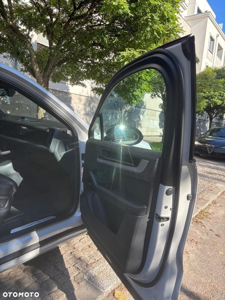 Porsche Cayenne S E-Hybrid PHEV - 10