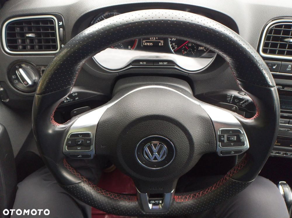Volkswagen Polo 1.4 DSG GTI - 19