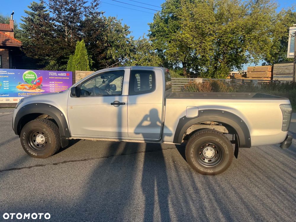 Isuzu D-Max - 4