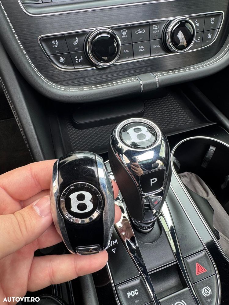 Bentley Bentayga - 9