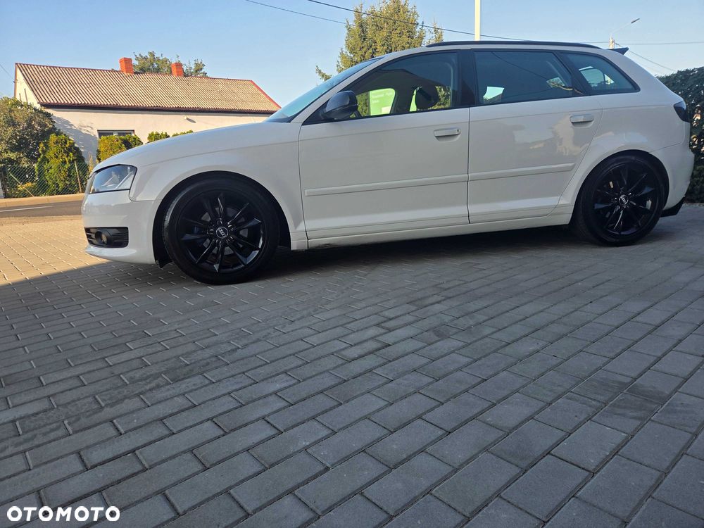 Audi A3 Sportback 2011 photo 3