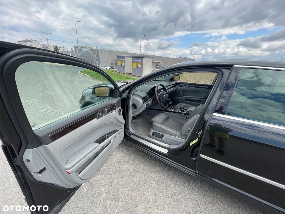 Volkswagen Phaeton 4.2 V8 4Mot (5 os.) - 24
