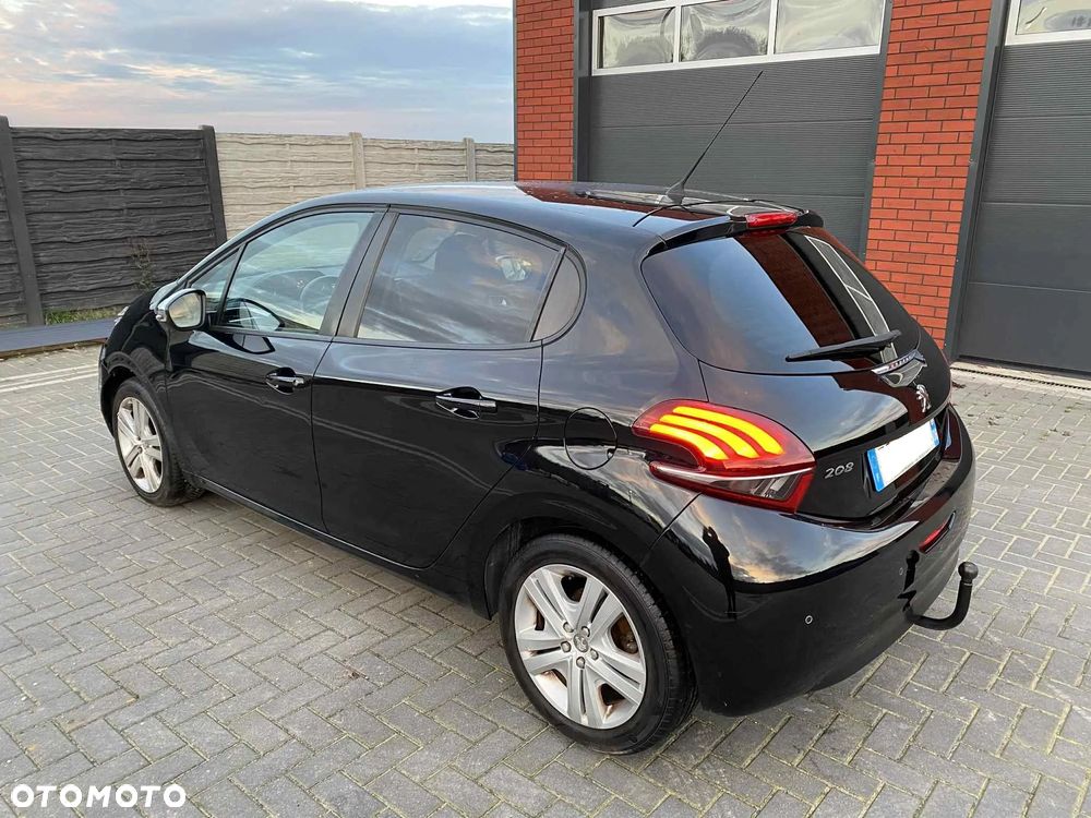 Peugeot 208 1.6 BlueHDi Allure S&S - 6