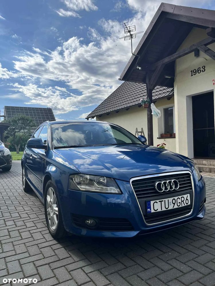 Audi A3 Sportback 1.8 TFSI Ambiente - 2