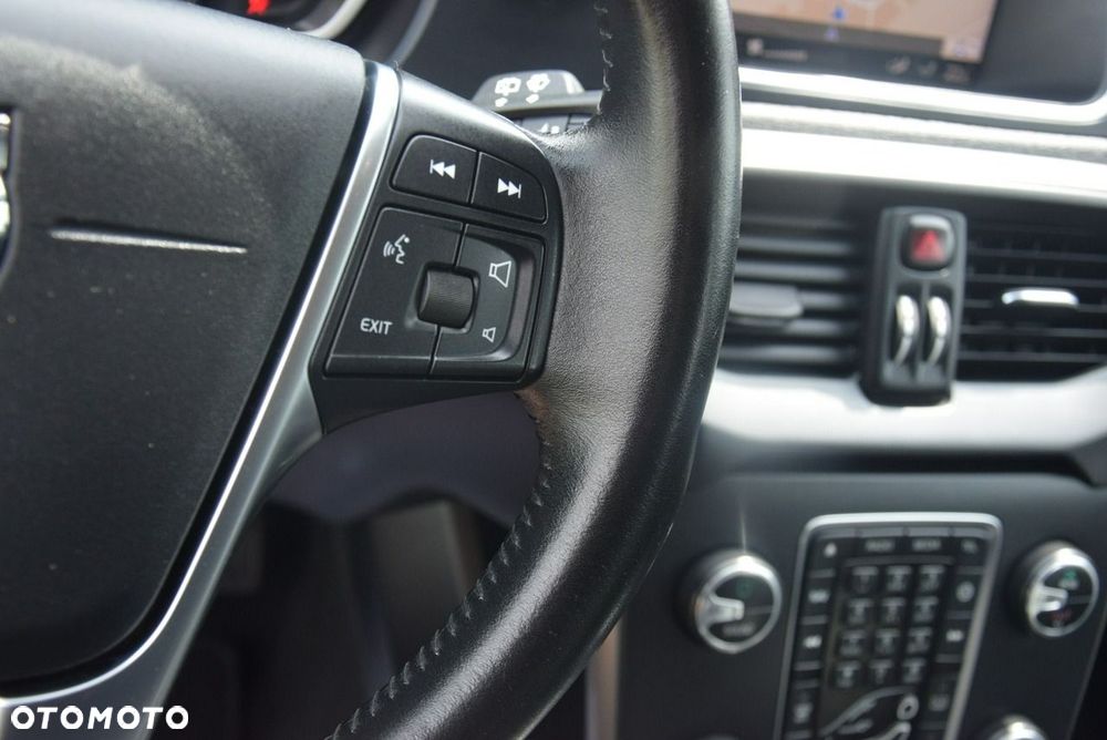 Volvo V40 D2 Momentum - 38