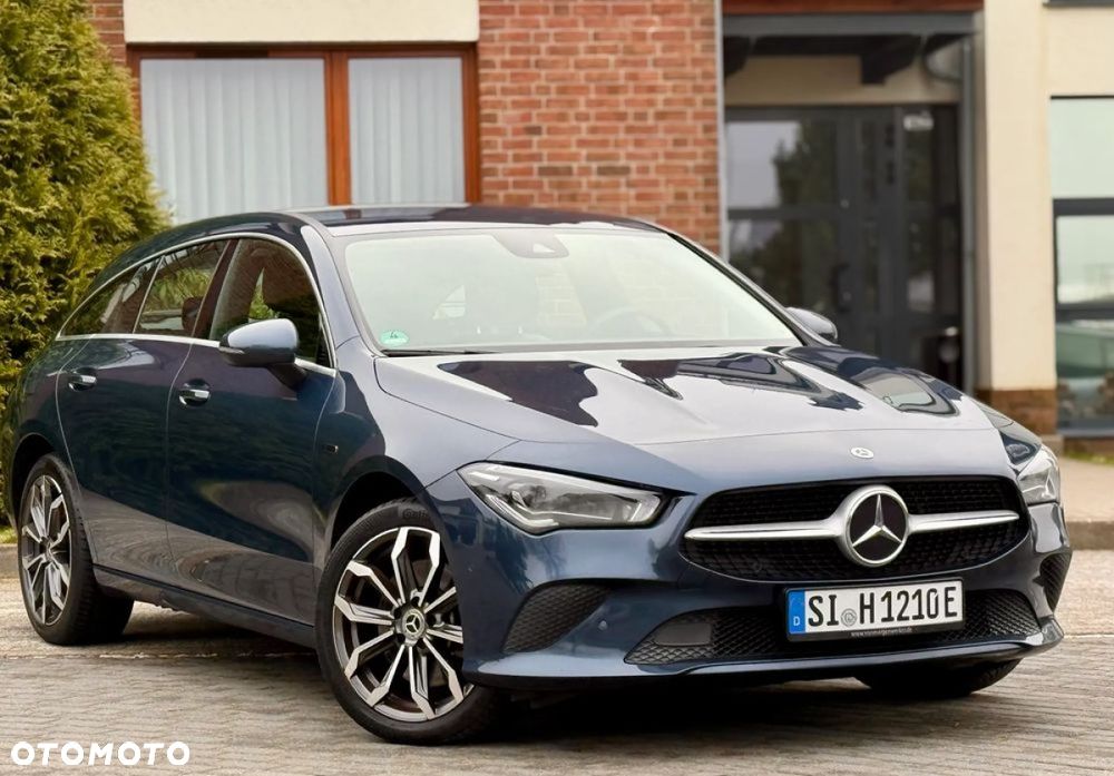 Mercedes-Benz CLA 250 e 8G-DCT Special Edition - 11