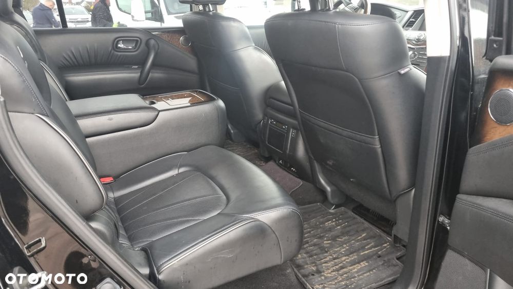 Infiniti QX80 - 26