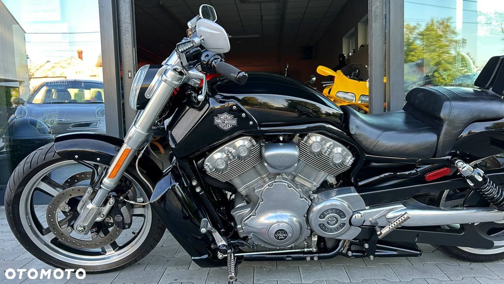 Harley-Davidson V-Rod Muscle - 17