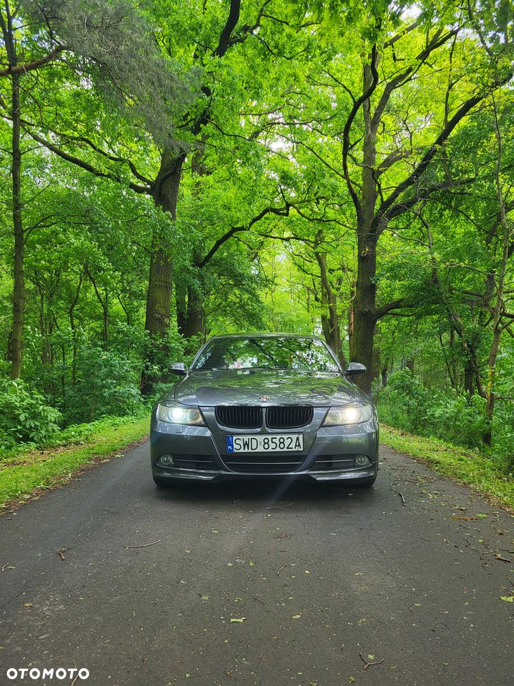 BMW Seria 3 330i - 7