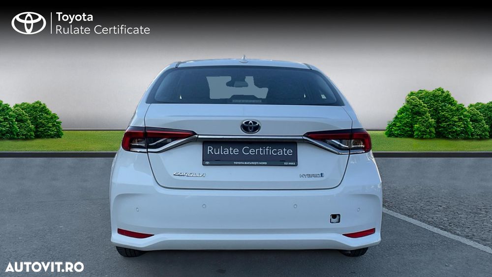 Toyota Corolla 1.8 HSD Business - 8