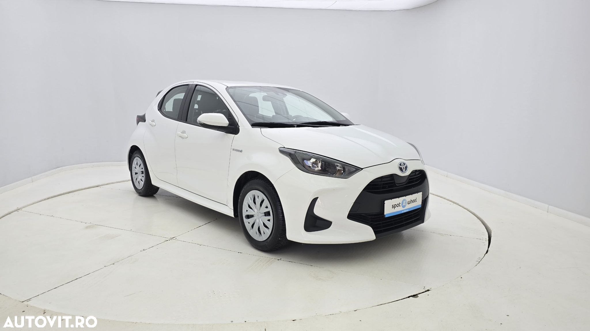 Toyota Yaris 1.5 VVT-i HSD Eco - 4