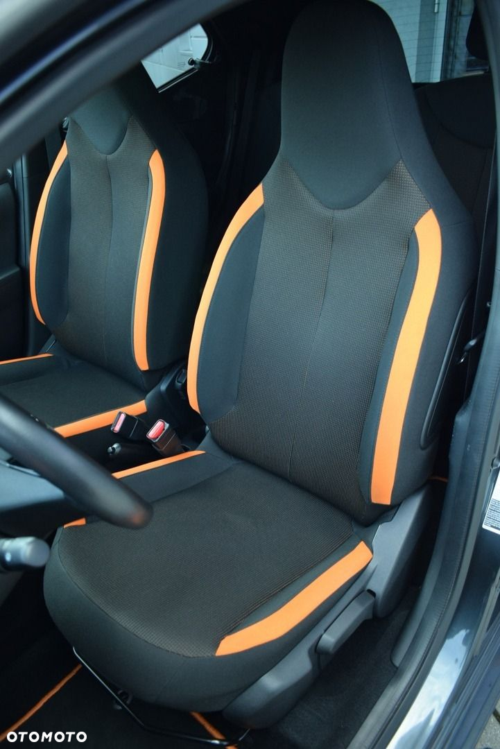 Toyota Aygo 1.0 VVT-i JBL Edition - 13