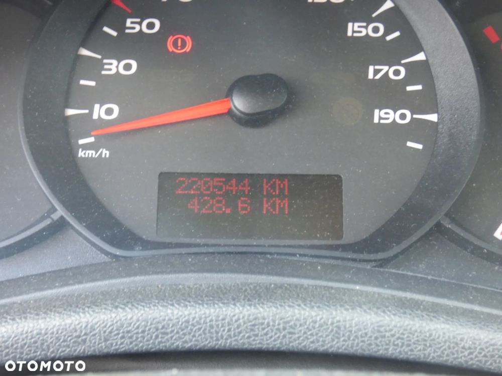 Renault Clio - 10