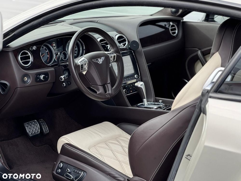 Bentley Continental GT - 12