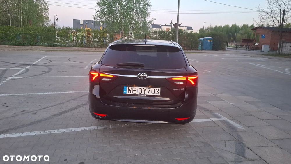 Toyota Avensis 2.0 D-4D Prestige - 6