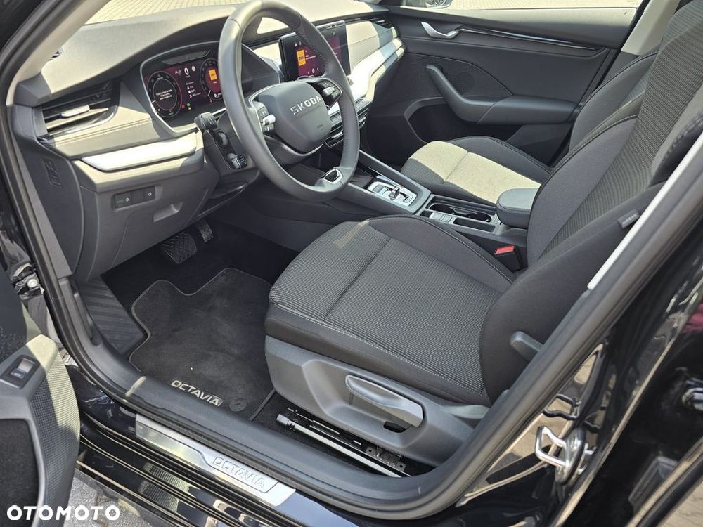 Skoda Octavia 1.5 TSI mHEV Selection DSG - 10