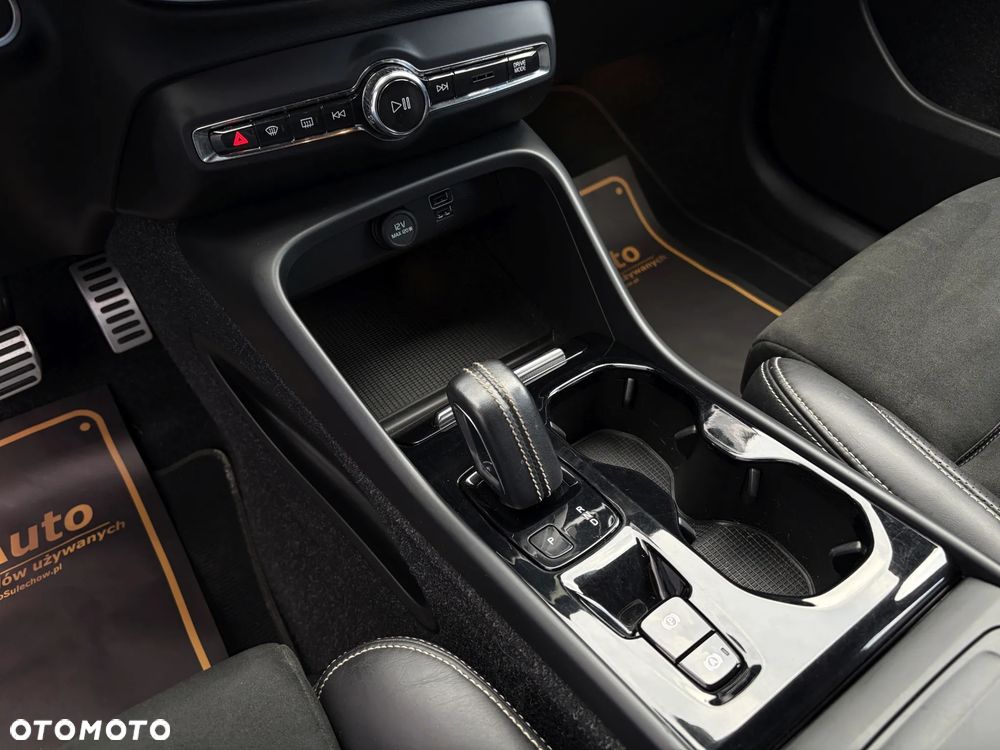 Volvo XC 40 D3 SCR R-Design - 31