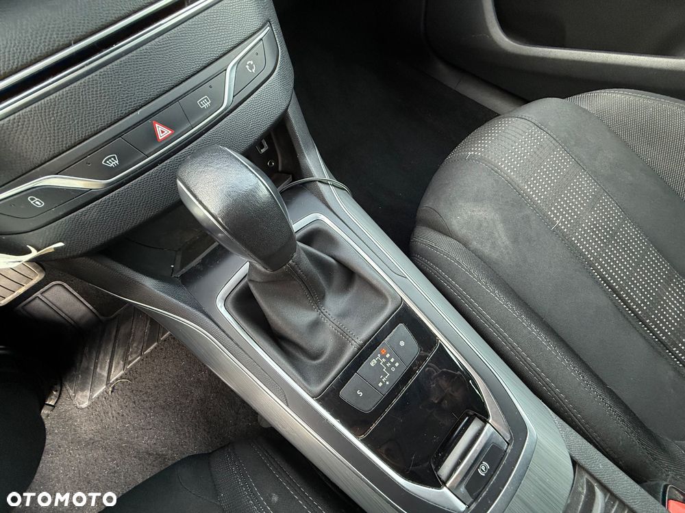 Peugeot 308 1.6 BlueHDi Allure S&S EAT6 - 21