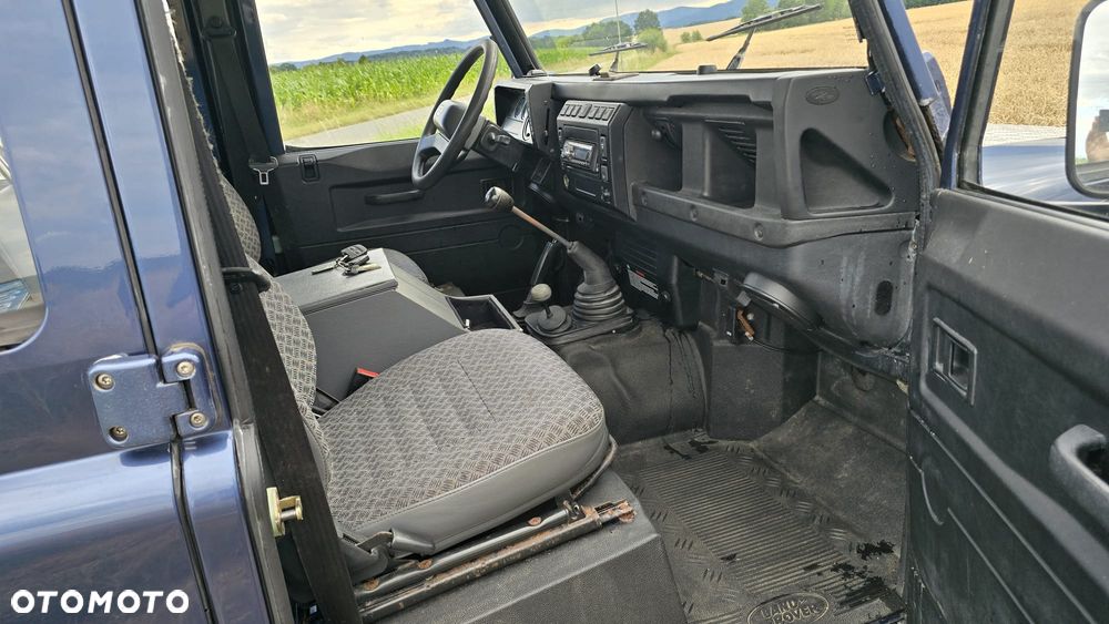 Land Rover Defender - 10