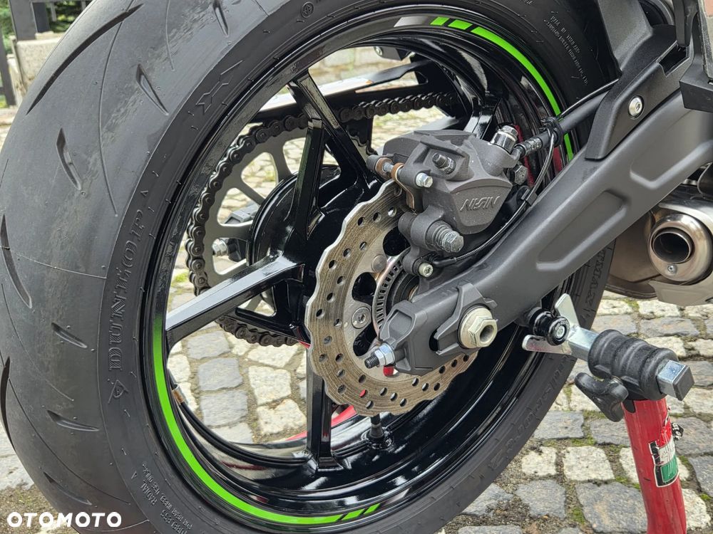 Kawasaki Ninja - 17