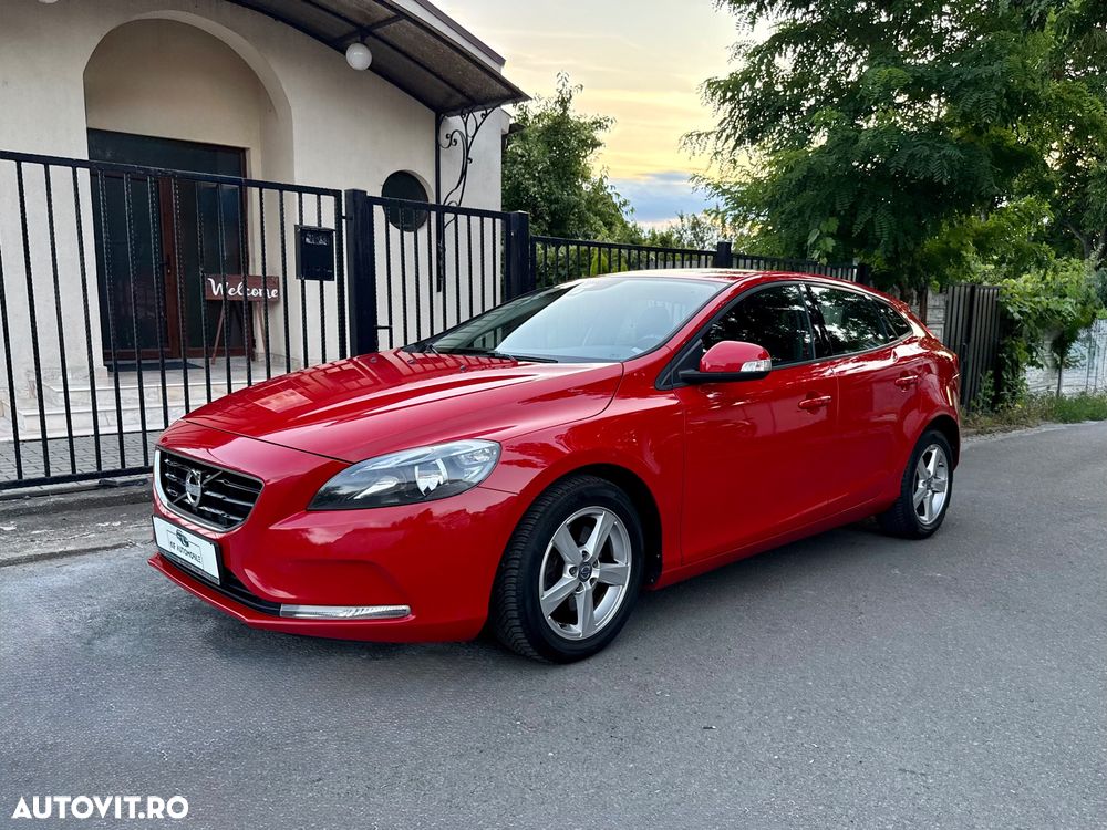 Volvo V40 T2 Momentum - 24