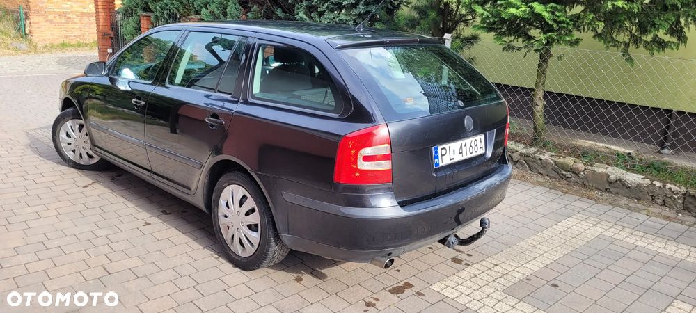 Skoda Octavia 1.6 Ambiente - 6