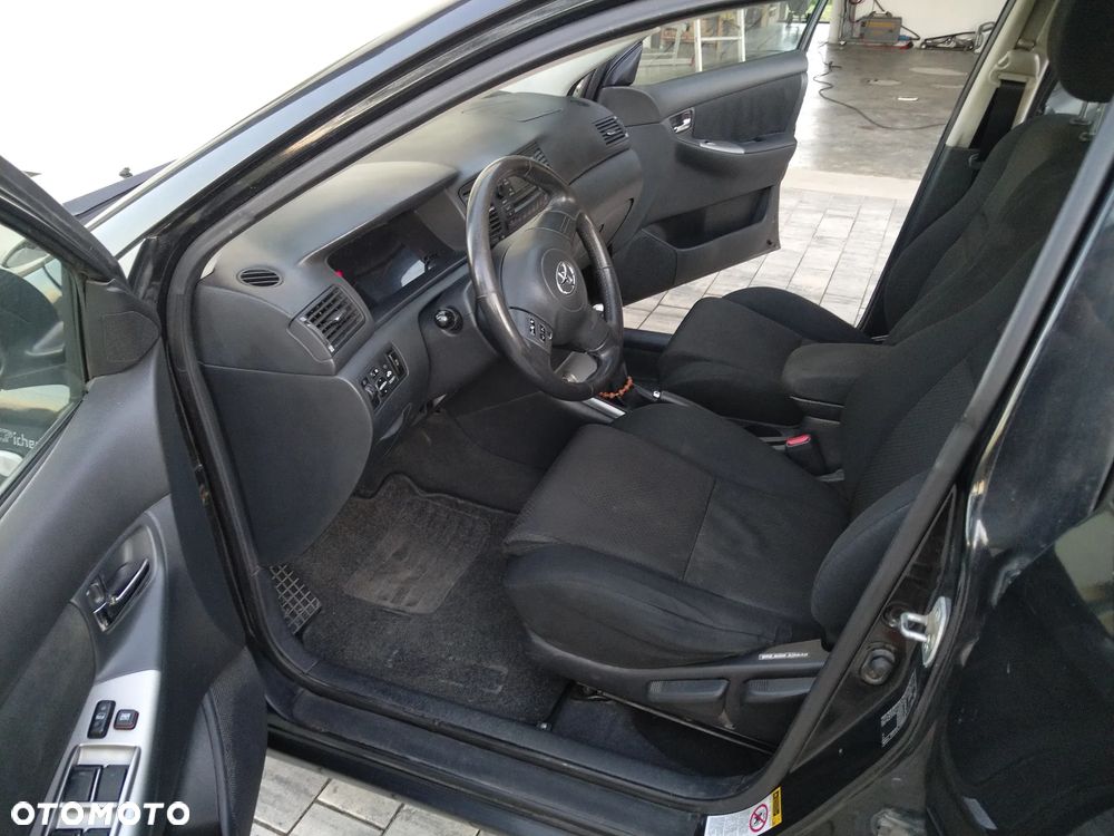 Toyota Corolla 1.6 VVT-i Sol - 14